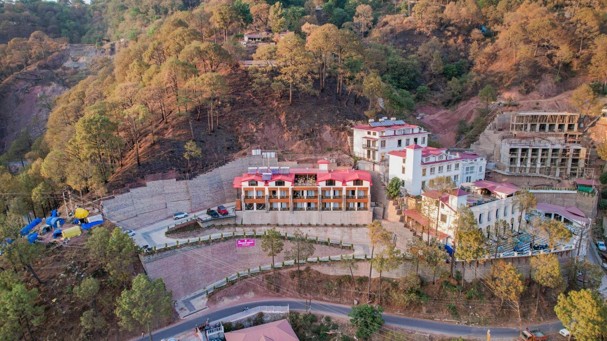 The Sanawar Heights I Kasauli I New Property 외부 사진